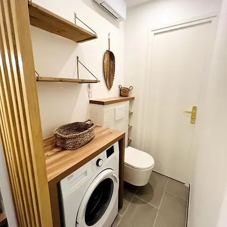 T2 Bord De Mer,clim & Parking Apartment *